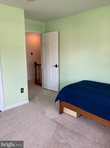 303 Orchard Cir, Hamilton VA  20158-9700 exterior