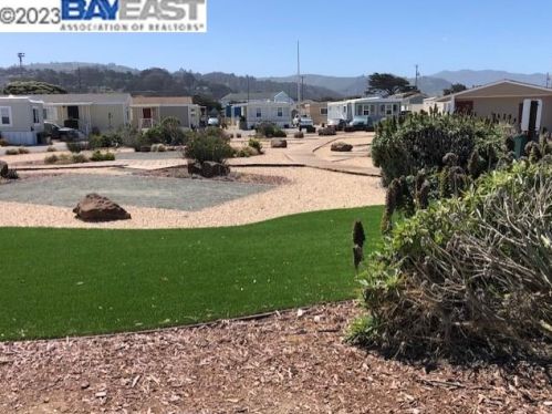 208 2nd Ave, Pacifica CA  94044-2202 exterior