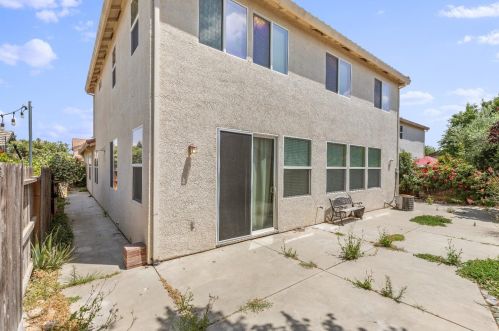 2228 Clock Tower Ct, Riverbank CA  95367-9427 exterior