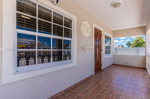 2259 5th Ave, Hialeah FL  33010-2104 exterior