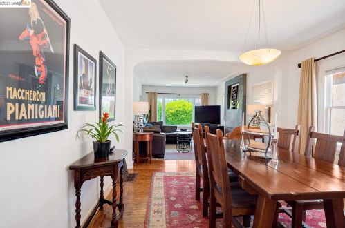 2834 60 Ave, Oakland CA 94605-1504 exterior