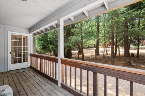 5564 Sierra Springs Dr, Pacific House, CA 95726-9494