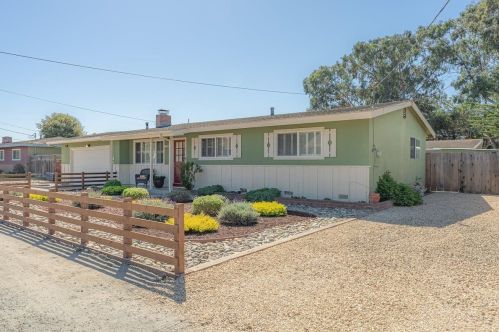 254 Modern Ln, Marina, CA 93933-2712