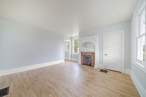 501 Owens Ave, Mckeesport, PA 15133-2401