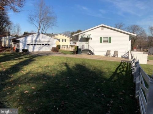 7612 Pollen St, Lorton VA  22079-1636 exterior