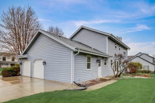 13125 Wade Dr, Waukesha WI  53151-9013 exterior