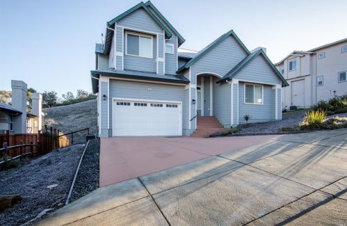 541 Tehuacan Rd, Ukiah, CA 95482-4197