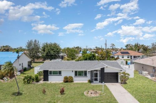 4210 3rd Ave, Cape Coral, FL 33904-8482