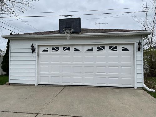 5640 44 Ave, Kenosha WI 53144-2553 exterior