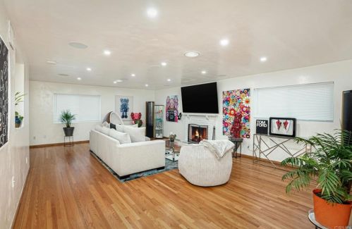 1099 Johnson Ave, El Cajon CA  92020-7354 exterior