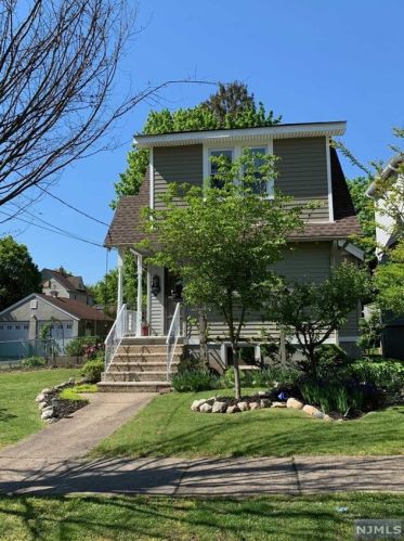 54 Fairmount Ave, Maywood, NJ 07607-2112