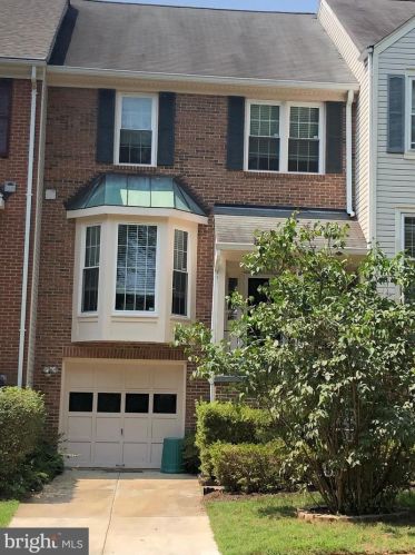 7356 Hidden Knolls Ct, Springfield VA  22153-1911 exterior