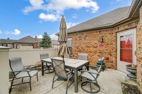 6026 Landings Pond Pl, Darbydale, OH 43123-9444