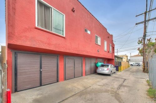 1118 21st St, Long Beach, CA 90806-5108