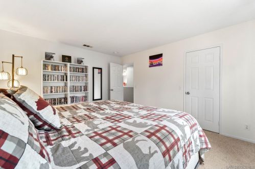 42064 Pine Needle St, Temecula CA  92591-7915 exterior