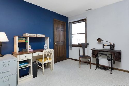 16 Vollmer Ave, Norwalk CT  06851-4132 exterior