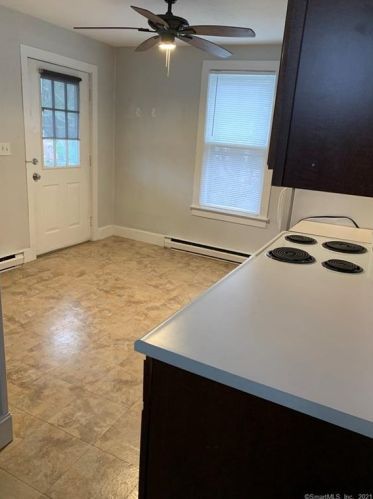 54 Forest St, New Canaan CT  06840-4703 exterior