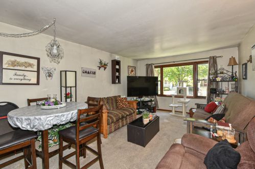 3374 Indiana Ave, Milwaukee, WI 53207-3718