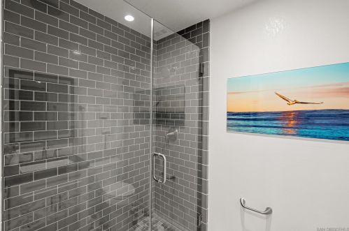 1190 Tourmaline St, San Diego CA  92109-1838 exterior