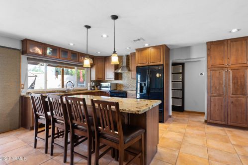 5230 Winchcomb Dr, Scottsdale AZ  85254-2936 exterior