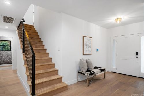 4070 Bakman Ave, North Hollywood CA  91602-3302 exterior