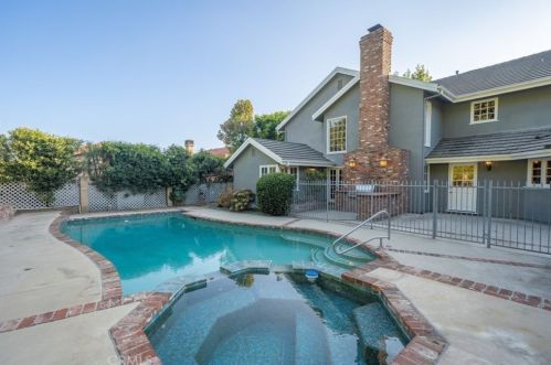 1022 Oak Canyon Ln, Glendora CA  91741-2256 exterior