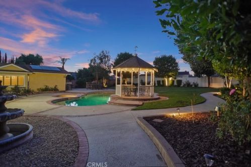 3367 Weatherford Ct, Simi Valley CA  93063-1328 exterior