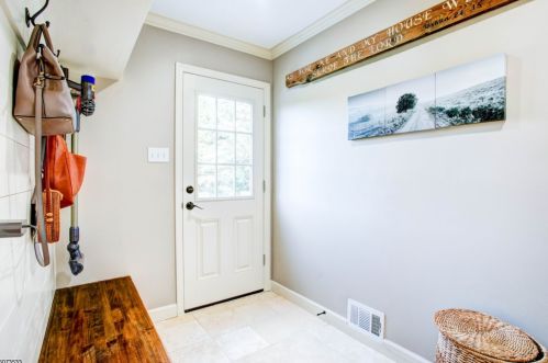 426 Buckhorn Dr, Belvidere NJ  07823-2707 exterior