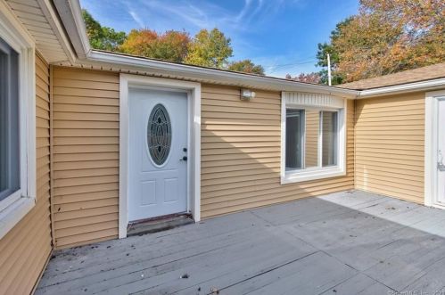 1300 Spindle Hill Rd, Waterbury CT  06716-1223 exterior