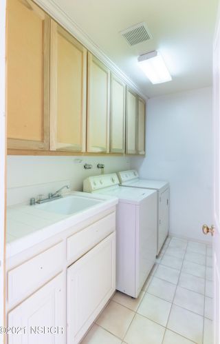 4621 Woodmere Rd, Santa Maria CA  93455-6680 exterior