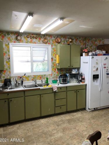 4002 85th St, Scottsdale, AZ 85251-4905