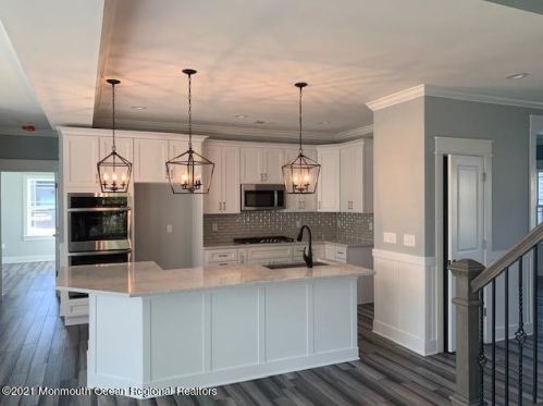 489 5th Ave, Bricktown, NJ 08724-1583