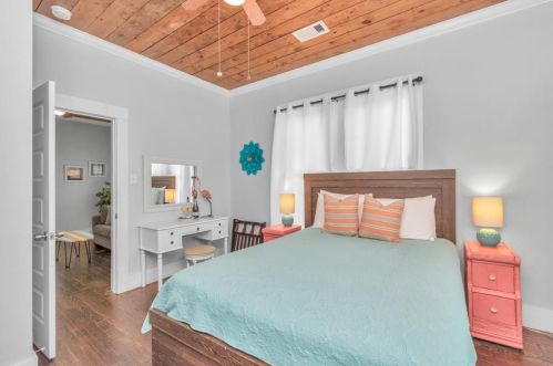 2223 33 St, Galveston TX 77550-7505 exterior