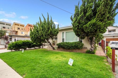 1069 Euclid Ave, Long Beach, CA 90804-4047