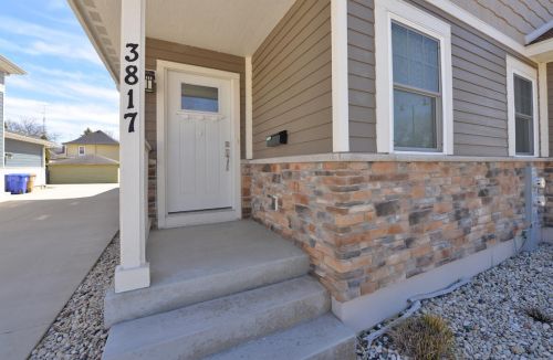 3817 7th Ave, Kenosha WI  53140-5528 exterior