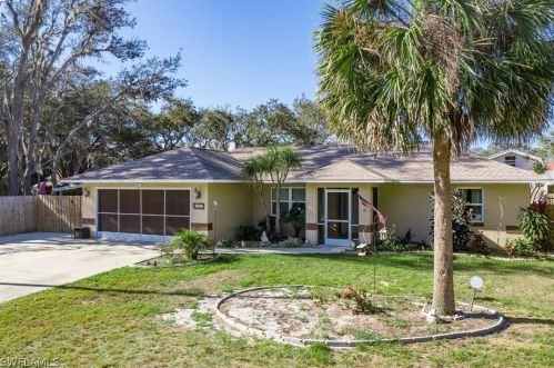 2317 Esplanade Rd, Avon Park Lakes FL  33825-9183 exterior