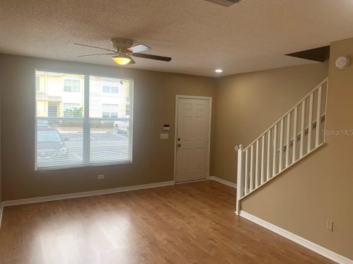 6244 Osprey Lake Cir, Riverview FL  33578-8908 exterior