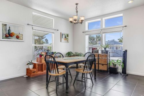 134 Bluejay Dr, Santa Rosa CA  95409-4105 exterior