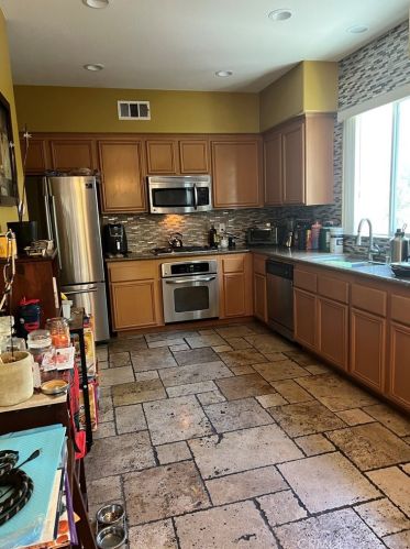 9076 Sylmar Ave, Van Nuys CA  91402-1912 exterior