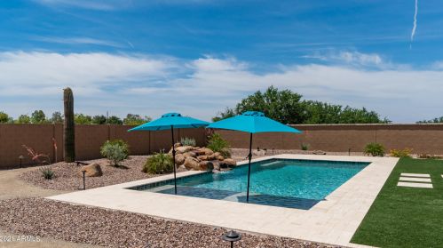 7544 Peppertree Dr, Gilbert AZ  85298 exterior