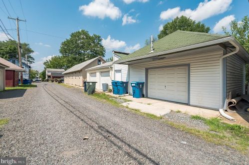 16 5 St, Lansdale PA 19446-2425 exterior