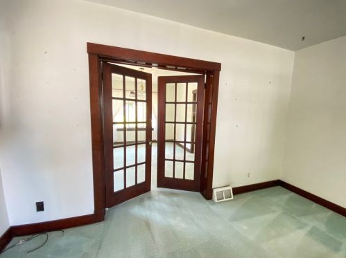 5526 Camelia St, Pittsburgh PA 15201-2213 exterior