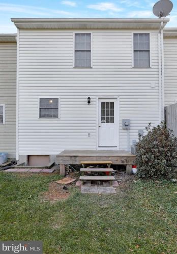 124 Kadies Ln, Edinburg, VA 22824-9606
