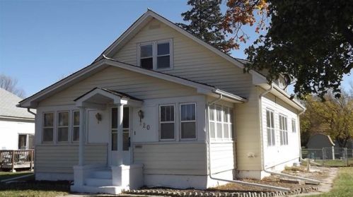 720 Kearney Ave, South Minden, NE 68959-1348