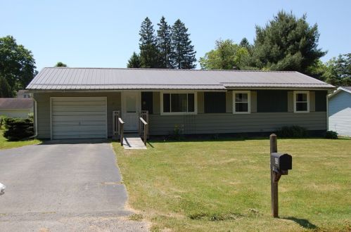 43 Bentley Ave, Greenville PA  16125-1402 exterior