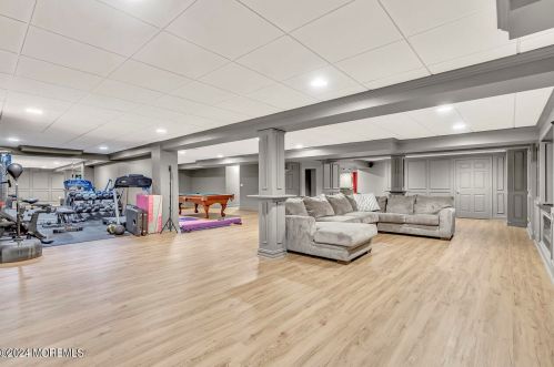 3 Equinox Ln, East Freehold NJ  07728-8652 exterior