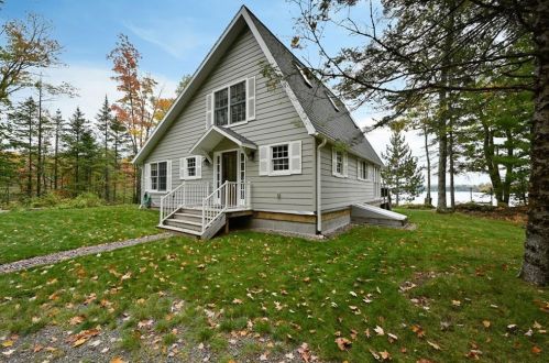 47650 Diamond Lake Dr, Cable, WI 54821-4767