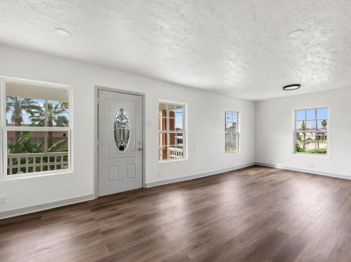 2202 67 St, Galveston TX 77551-1583 exterior