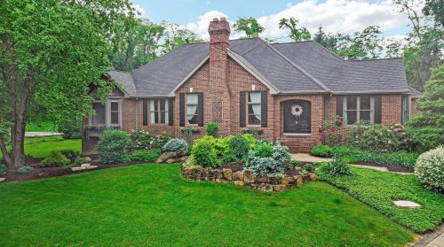 242 Crabapple Ln, Valpo, IN 46383-9778