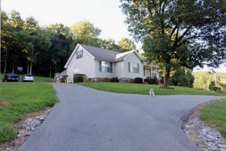220 Hogans Creek Rd, Mc Clures Bend, TN 37030-6041